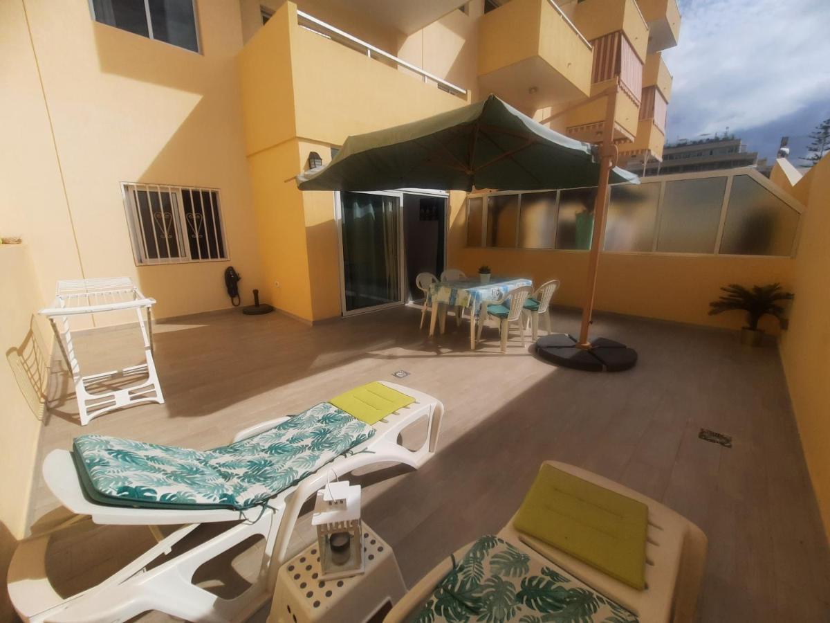 Ziocarlo/Tenerife/Los Cristianos Los Cristianos  Bagian luar foto